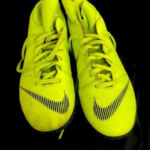 Soccer cleats